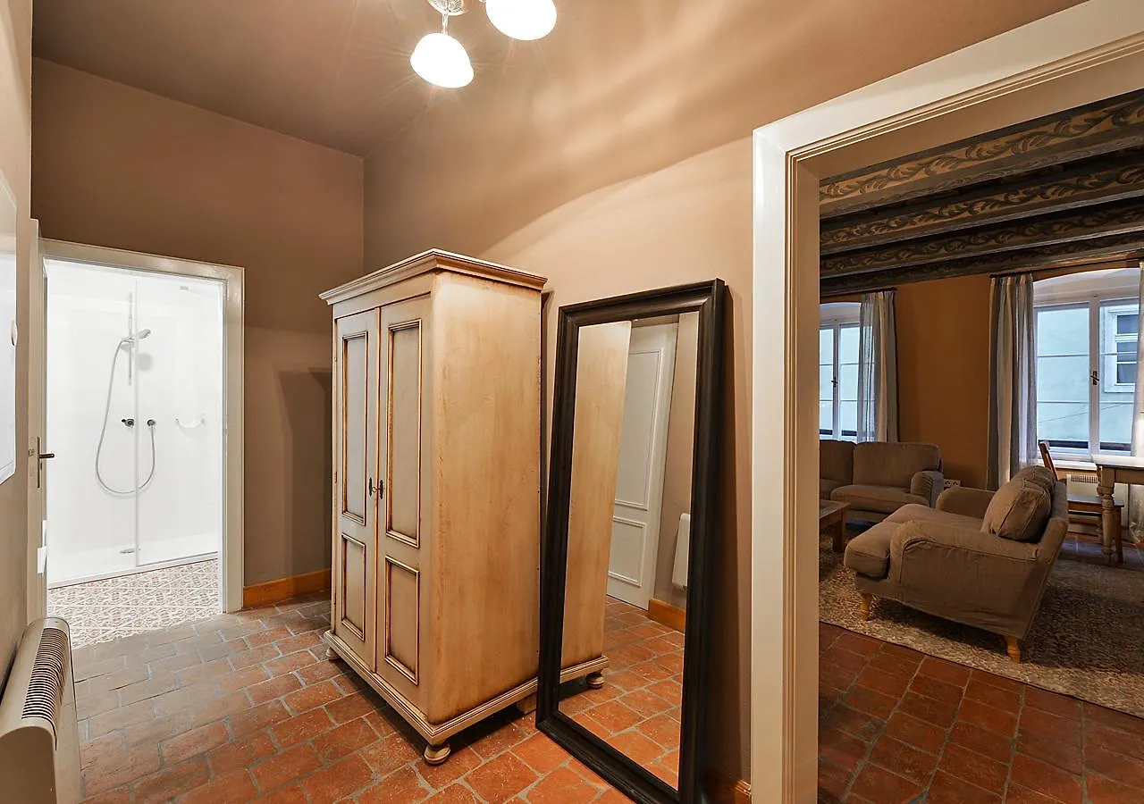 Historical Apartment Between Prague Castle And Charles Bridge