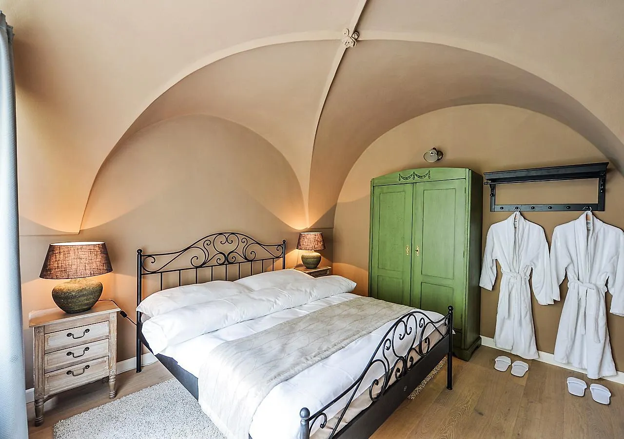 Historical Apartment Between Prague Castle And Charles Bridge 0*,  جمهورية التشيك